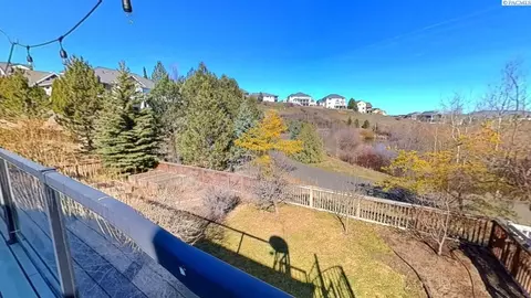 View/Area - 970 SW Crestview St, Pullman, WA 99163 photo 1 of 1