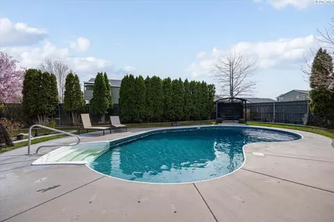 4804 Malaga Dr, Pasco, WA 99301 photo 4