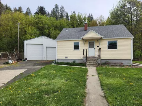 208 E Harrison, Colfax, WA 99111 photo 1