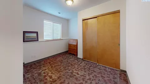 Bedroom - 1615 NW Arcadia Dr, Pullman, WA 99163 photo 5 of 6