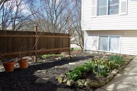 Other - 1615 NW Arcadia Dr, Pullman, WA 99163 photo 1 of 8
