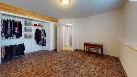 Bedroom - 1615 NW Arcadia Dr, Pullman, WA 99163 photo 4 of 6