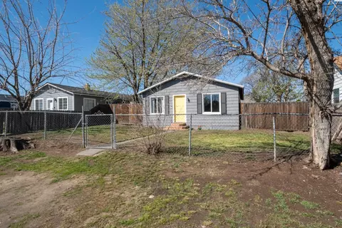 Exterior - 1220 S 3rd Ave, Pasco, WA 99301 photo 12 of 14