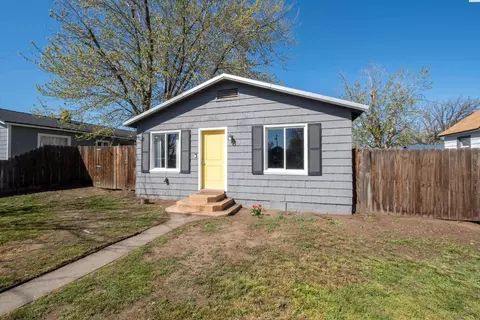 Exterior - 1220 S 3rd Ave, Pasco, WA 99301 photo 11 of 14