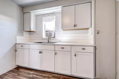 Kitchen - 1220 S 3rd Ave, Pasco, WA 99301 photo 3 of 3