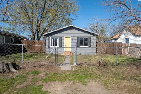 Exterior - 1220 S 3rd Ave, Pasco, WA 99301 photo 13 of 14
