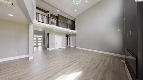 Living - 1745 SW Barclay Ridge Dr, Pullman, WA 99163 photo 1 of 2