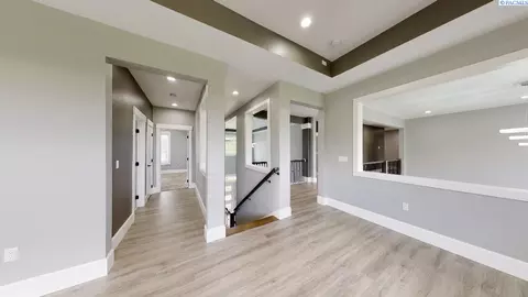Entry Way - 1745 SW Barclay Ridge Dr, Pullman, WA 99163 photo 7 of 7