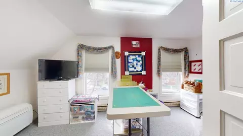Living - 550 SE High St, Pullman, WA 99163 photo 10 of 10