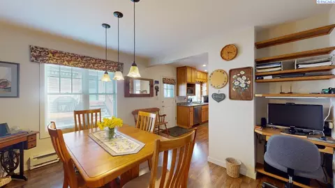 Dining - 550 SE High St, Pullman, WA 99163 photo 3 of 4