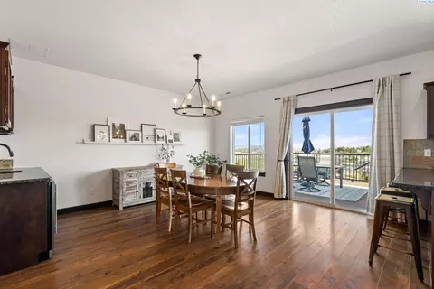 Dining - 820 SW Windy Point Ct, Pullman, WA 99163 photo 1 of 4