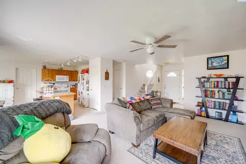 Living - 1725 NW Canyon View Dr, Pullman, WA 99163 photo 1 of 3