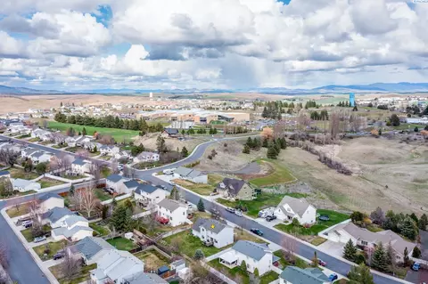 View/Area - 1725 NW Canyon View Dr, Pullman, WA 99163 photo 1 of 2