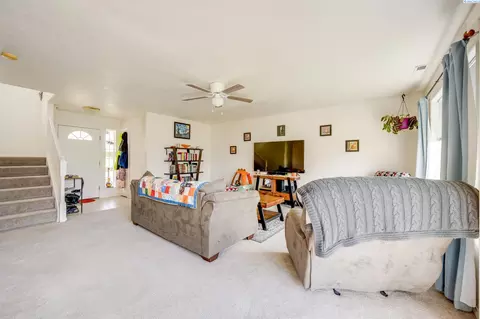 Bedroom - 1725 NW Canyon View Dr, Pullman, WA 99163 photo 1 of 6