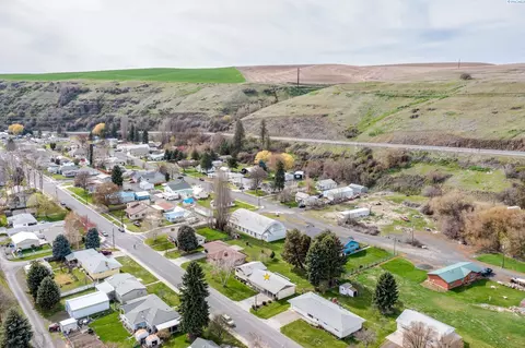 View/Area - 1909 N Cedar, Colfax, WA 99111 photo 1 of 3