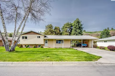Exterior - 1909 N Cedar, Colfax, WA 99111 photo 1 of 8