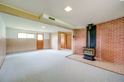 Living - 1909 N Cedar, Colfax, WA 99111 photo 1 of 2