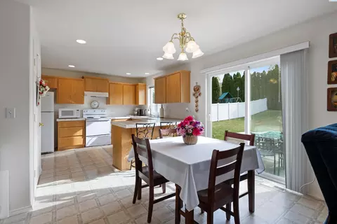 Kitchen - 6015 Klickitat Ln, Pasco, WA 99301 photo 1 of 5