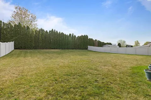 Exterior - 6015 Klickitat Ln, Pasco, WA 99301 photo 5 of 6