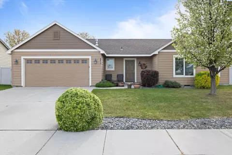Exterior - 6015 Klickitat Ln, Pasco, WA 99301 photo 2 of 6
