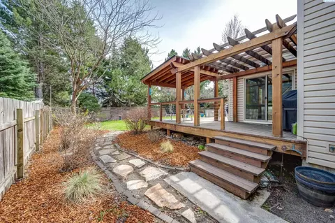 Exterior - 665 SE Meadow Vale Dr, Pullman, WA 99163 photo 7 of 16