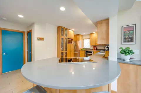Kitchen - 665 SE Meadow Vale Dr, Pullman, WA 99163 photo 4 of 4