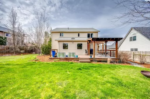 Exterior - 665 SE Meadow Vale Dr, Pullman, WA 99163 photo 11 of 16