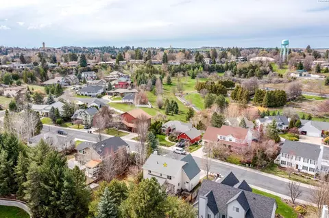 View/Area - 665 SE Meadow Vale Dr, Pullman, WA 99163 photo 1 of 2