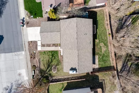 Exterior - 1290 SW Wadleigh Dr, Pullman, WA 99163 photo 8 of 10