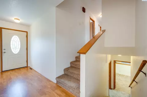 Entry Way - 1290 SW Wadleigh Dr, Pullman, WA 99163 photo 1 of 1