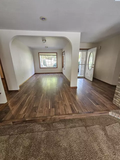 10108 W Argent Rd, Pasco, WA 99301 photo 4