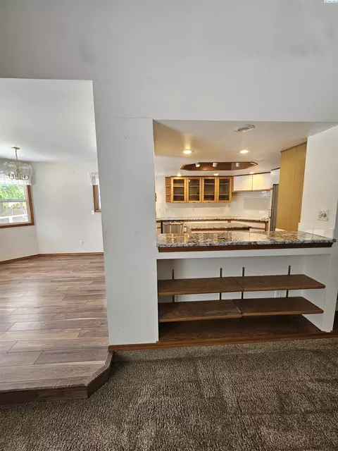 10108 W Argent Rd, Pasco, WA 99301 photo 7