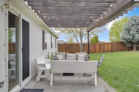 Exterior - 8615 Studebaker Dr, Pasco, WA 99301 photo 2 of 7