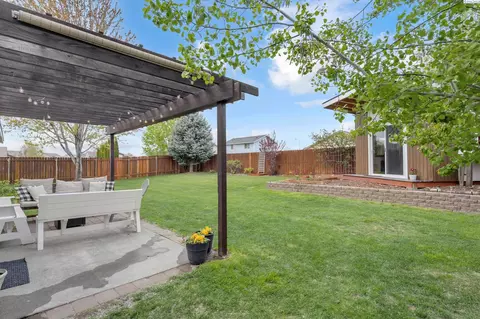 Exterior - 8615 Studebaker Dr, Pasco, WA 99301 photo 3 of 7