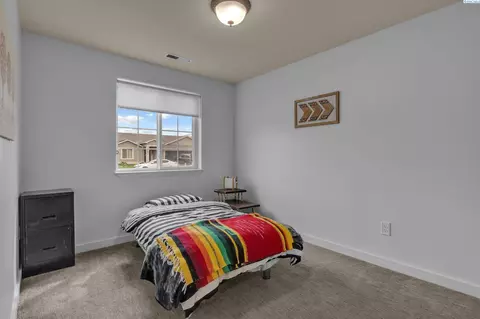 Bedroom - 8615 Studebaker Dr, Pasco, WA 99301 photo 3 of 5