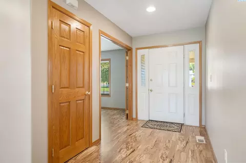110 Camargo Ln, Pasco, WA 99301 photo 3