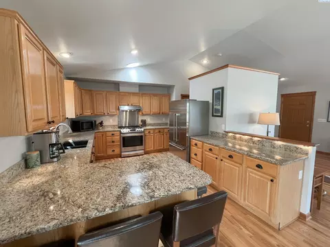 Kitchen - 455 NW Robert St, Pullman, WA 99163 photo 1 of 4