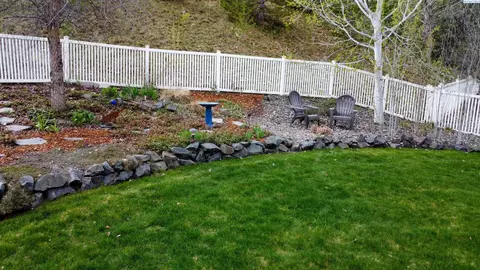 Exterior - 455 NW Robert St, Pullman, WA 99163 photo 7 of 8