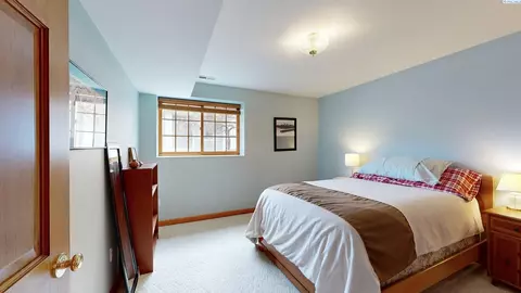 Bedroom - 455 NW Robert St, Pullman, WA 99163 photo 4 of 4