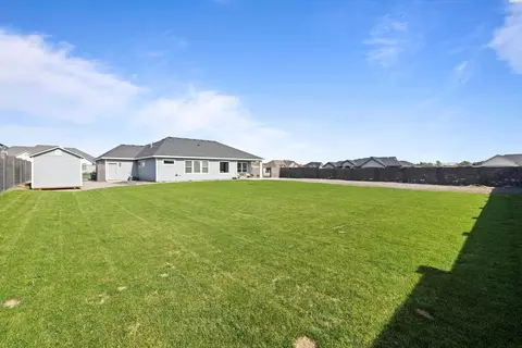 Exterior - 6419 Nocking Pt, Pasco, WA 99301 photo 9 of 12