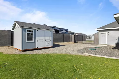 Exterior - 6419 Nocking Pt, Pasco, WA 99301 photo 8 of 12