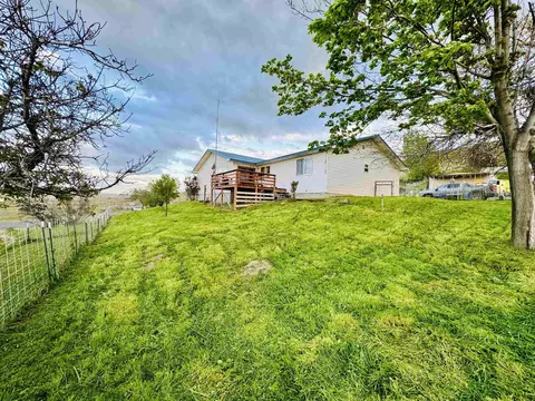 101 Hatch Grade Rd, Wallula, WA 99363 photo 1
