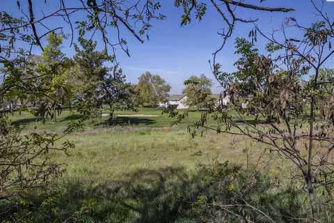 922 Empire Dr, Pasco, WA 99301 photo 3