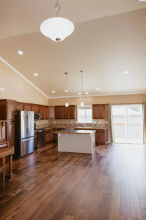Kitchen - 310 E Thorn St, Colfax, WA 99111 photo 1 of 5