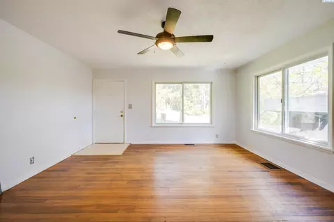 375 NW Irving St, Pullman, WA 99163 photo 4