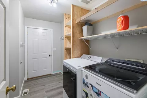 8703 Heathrow Ct, Pasco, WA 99301 photo 12