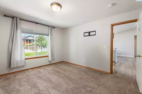 8703 Heathrow Ct, Pasco, WA 99301 photo 18