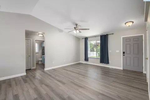 8703 Heathrow Ct, Pasco, WA 99301 photo 8