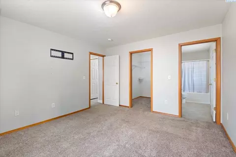8703 Heathrow Ct, Pasco, WA 99301 photo 15