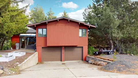 975 SW Alcora Dr, Pullman, WA 99163 photo 1